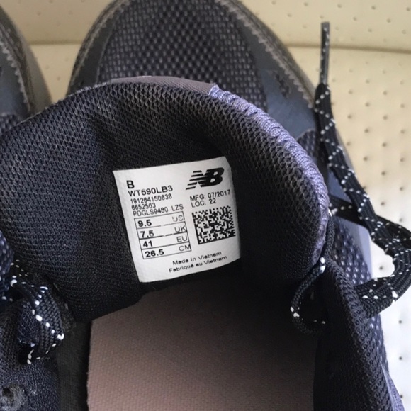 New Balance Navy and Pink Athletic Shoes - Picture 7 of 8